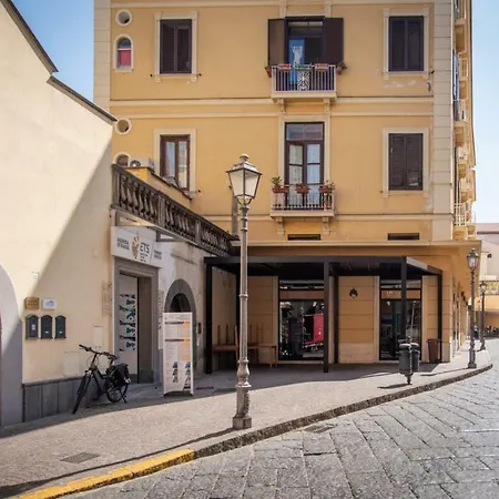 Apartament Comunale *